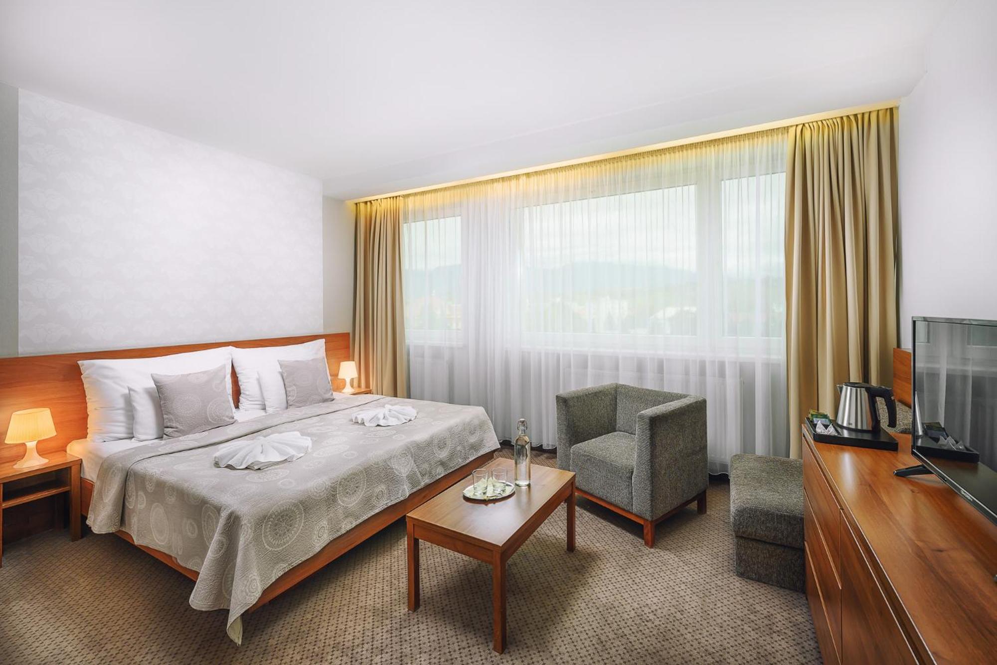 Hotel Janosik Liptovský Mikuláš Esterno foto