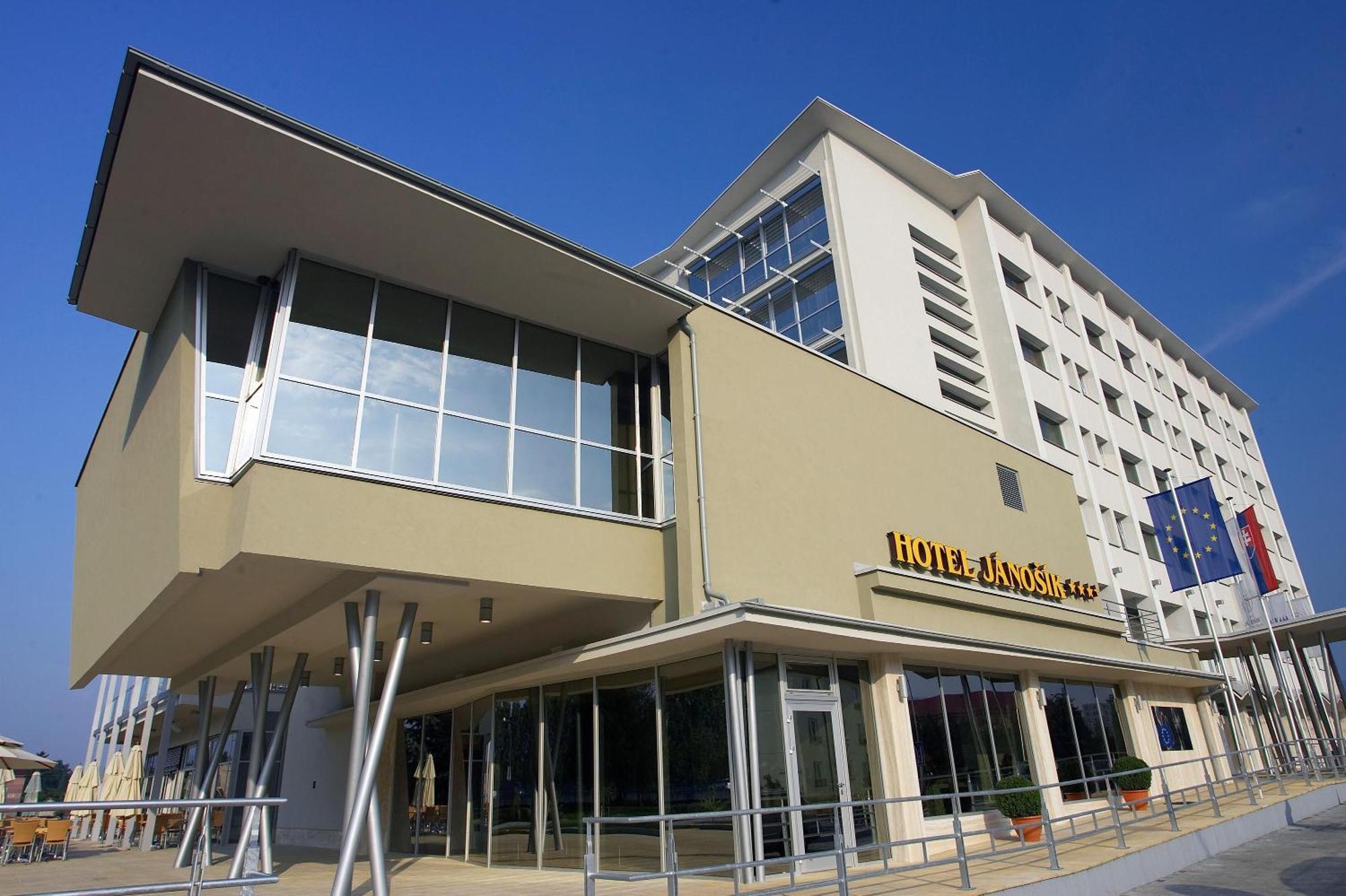 Hotel Janosik Liptovský Mikuláš Esterno foto